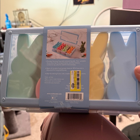 CWC Multicolor 4-Compartment Snack Box - Travel Organizer - Picture 3 of 4